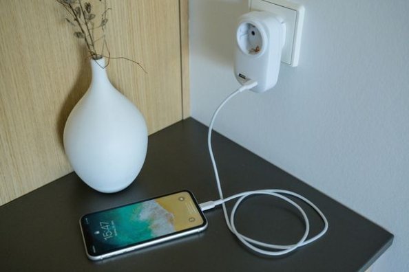 Fast charging with USB Power Delivery charger Type C